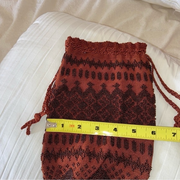 Vintage beaded drawstring purse in copper with espresso brown beads. Pristine. - Picture 7 of 8
